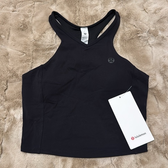 Cropped V-Neck Tennis Tank Black - Picture 7 of 10